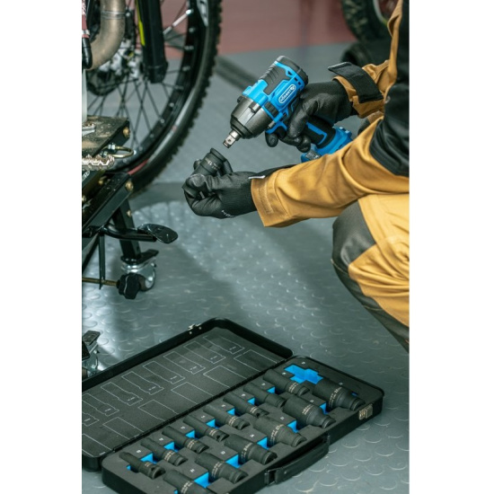 HOGERT TECHNIK Аккумуляторный ударный гайковерт 400Nm HT2E200 - 1